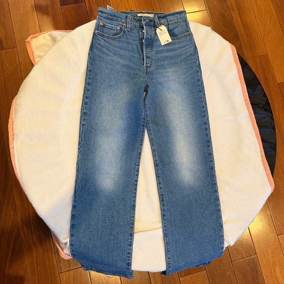 Levi's Ribcage Full Length Women’s Jeans - Picture 3 of 12